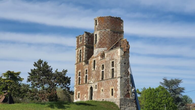 Château de l’Isle: A Sixteenth-Century Seigneurial Estate in France