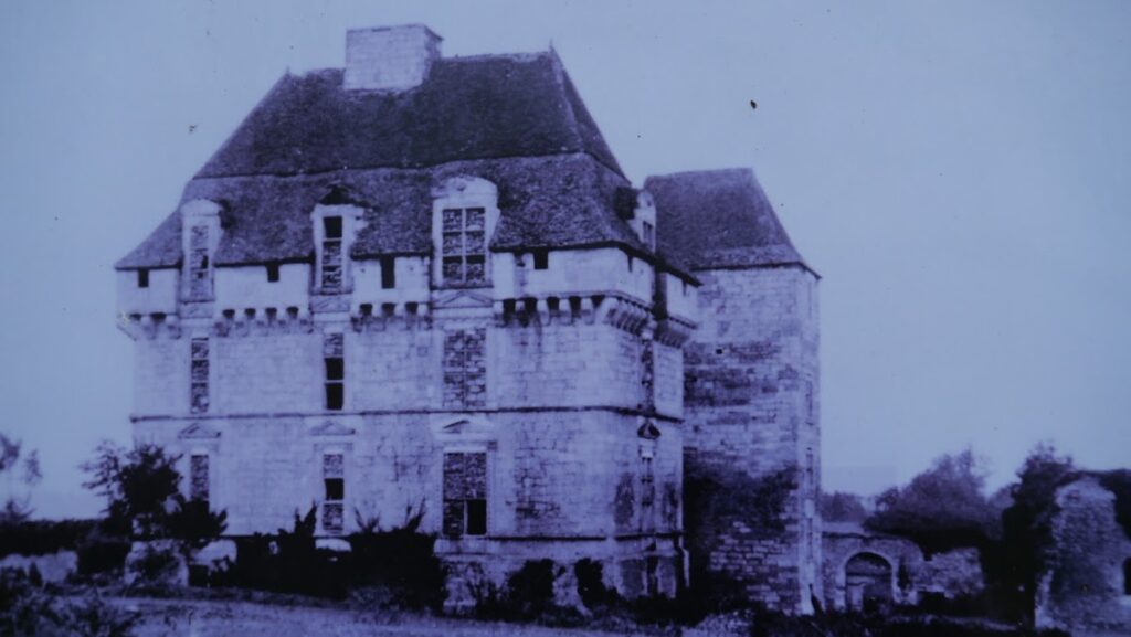 Château de Fages: A Historic Castle in France 2 Château de Fages