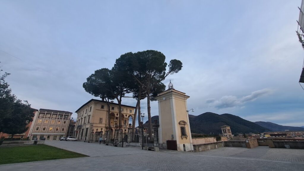 Palazzo Vincentini: Prefecture of Rieti 2 Palazzo Vincentini