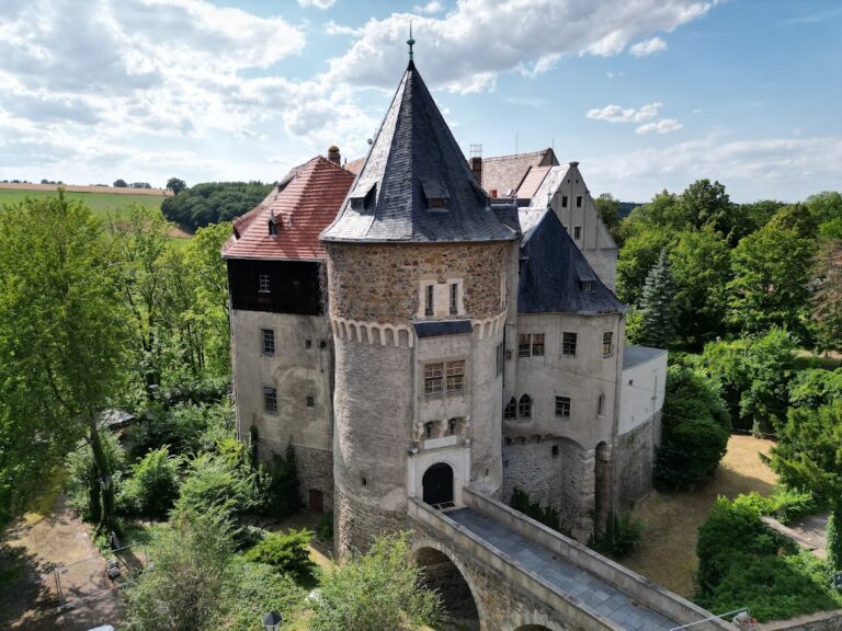 Reinsberg Castle: A Noble Estate and Historic Fortification in Germany