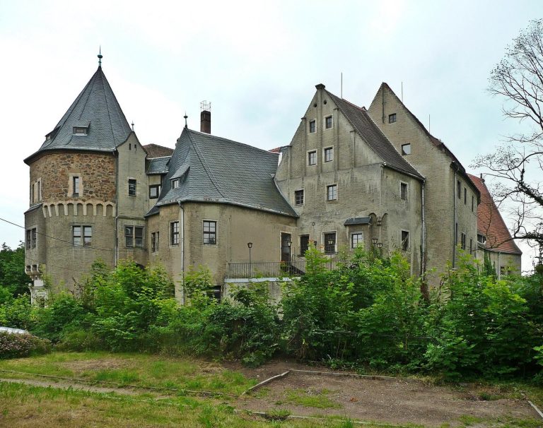 Reinsberg Castle: A Noble Estate and Historic Fortification in Germany