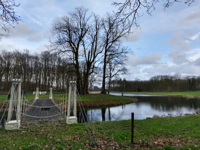 Kasteel Enghuizen: A Historic Estate near Hummelo