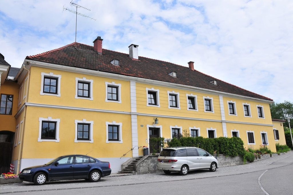 Schloss Tollet: A Renaissance Castle in Austria 2 Schloss Tollet
