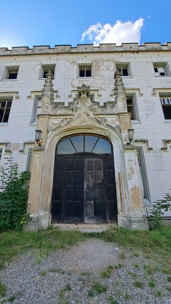 Schloss Varchentin: A Tudor-Style Manor Estate in Germany 2 Schloss Varchentin