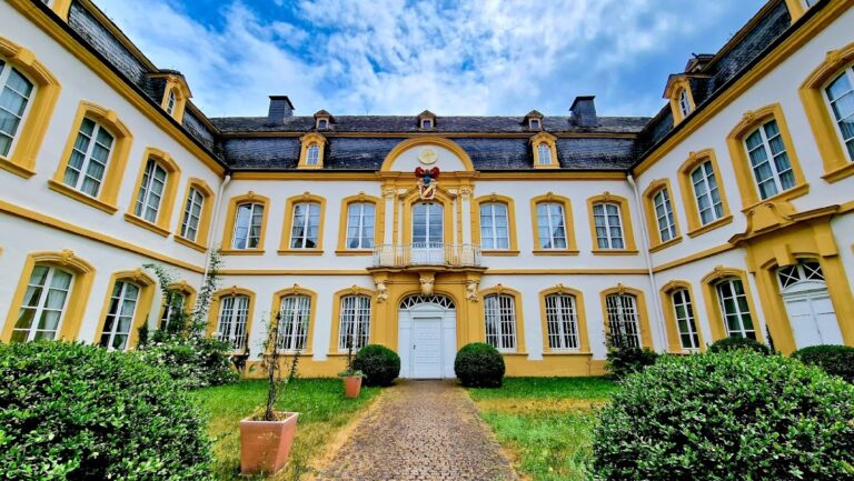Quinter Schloss: A Baroque Palace and Ironworks Residence in Trier
