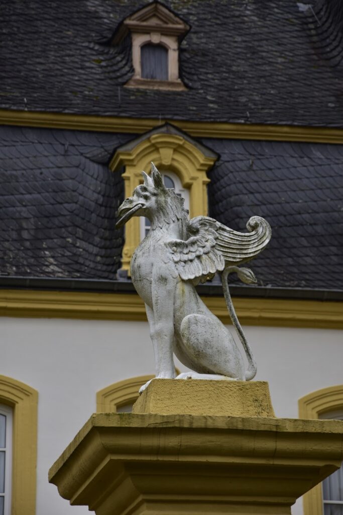 Quinter Schloss: A Baroque Palace and Ironworks Residence in Trier 2 Quinter Schloss