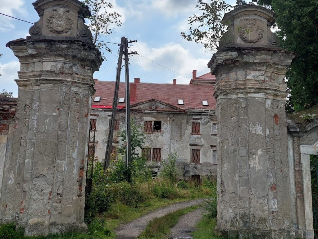 Magnis Palace and Park Complex in Ołdrzychowice Kłodzkie: History and Remains 2 Magnis palace and park complex in Ołdrzychowice Kłodzkie