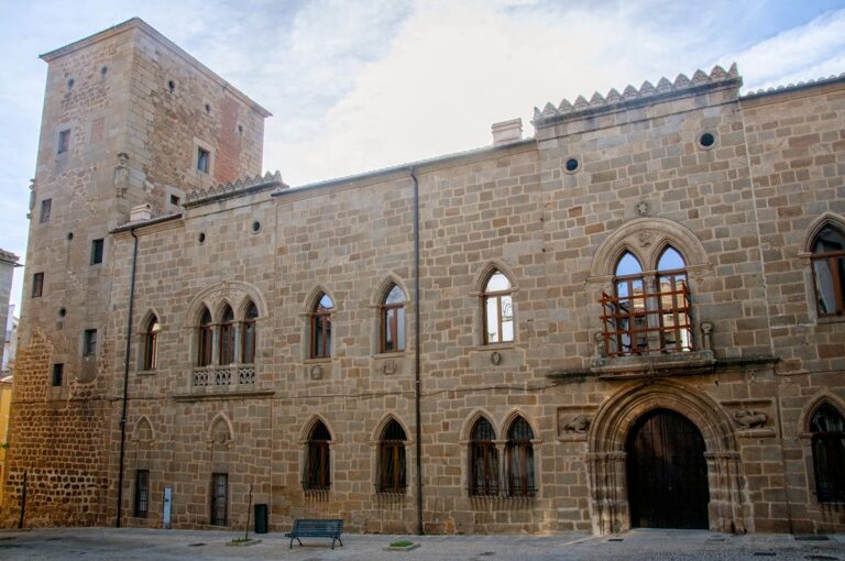 Palacio de Monroy: A Noble Palace in Plasencia, Spain