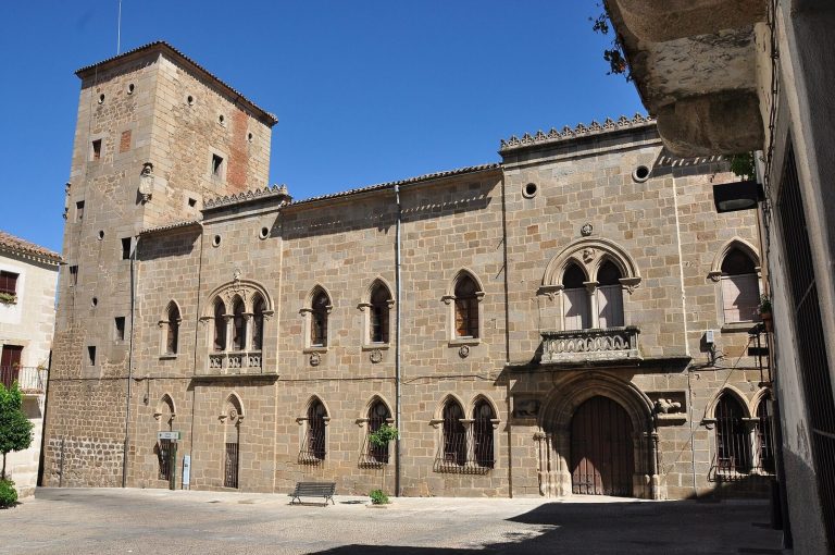 Palacio de Monroy: A Noble Palace in Plasencia, Spain