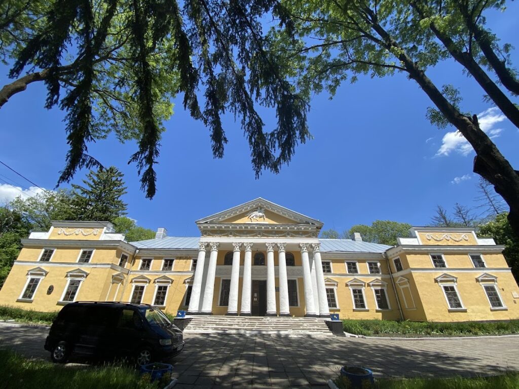 Estate of Ganski: A Palace-and-Park Complex in Ukraine 1 Estate of Ganski