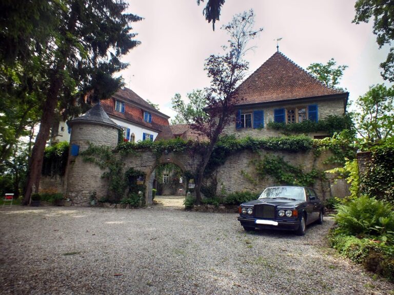 Schloss Oedheim: A Hohenstaufen-Period Castle and Capler Residence