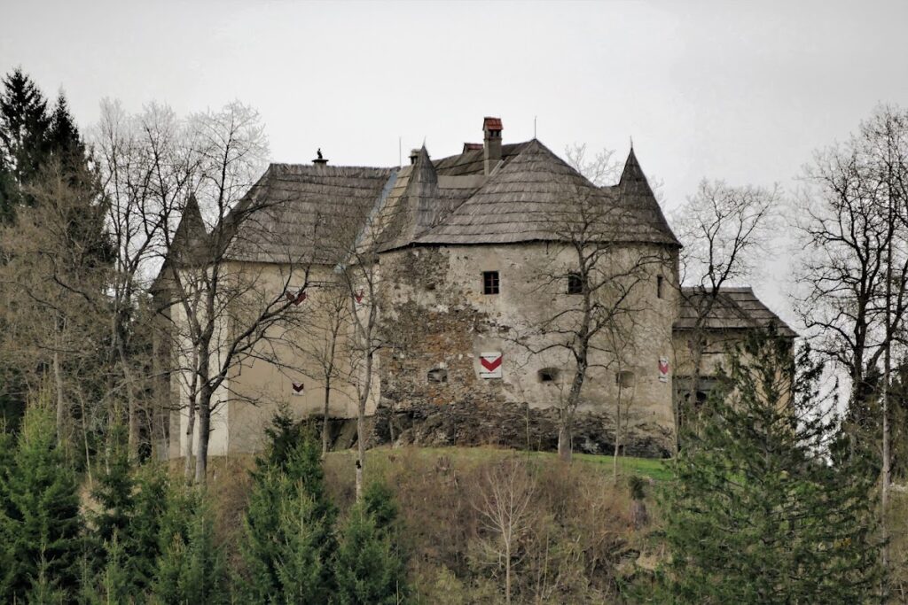 Schloss Hohenstein: A Sixteenth-Century Castle in Austria 1 Schloss Hohenstein