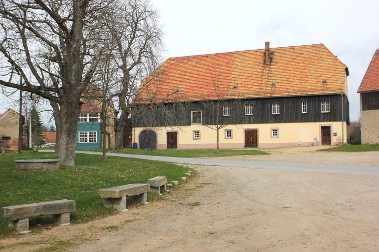 Schloss Wurschen: A Late Baroque Manor Castle in Germany