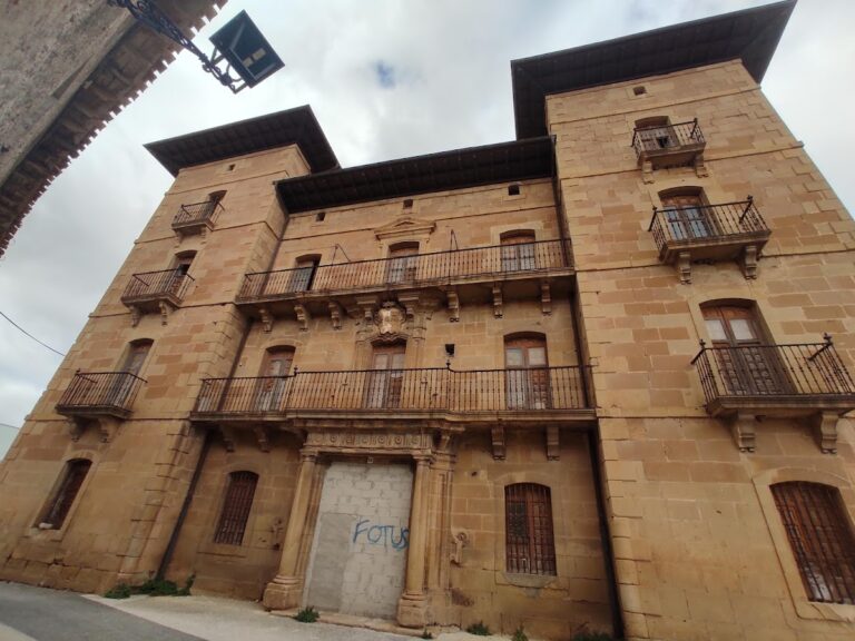 Palacio de Subiza: A Baroque Noble Palace in Navarre