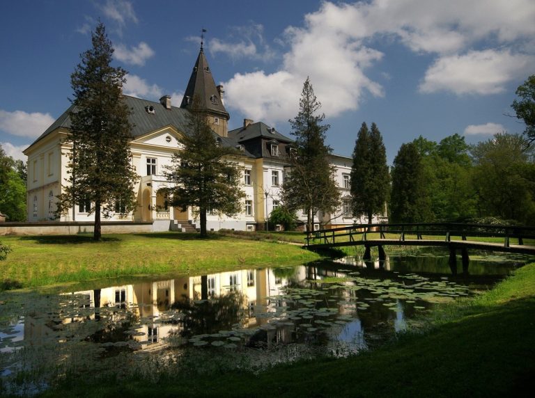 Warcino Palace: A Pomeranian Estate of the von Bismarck Family