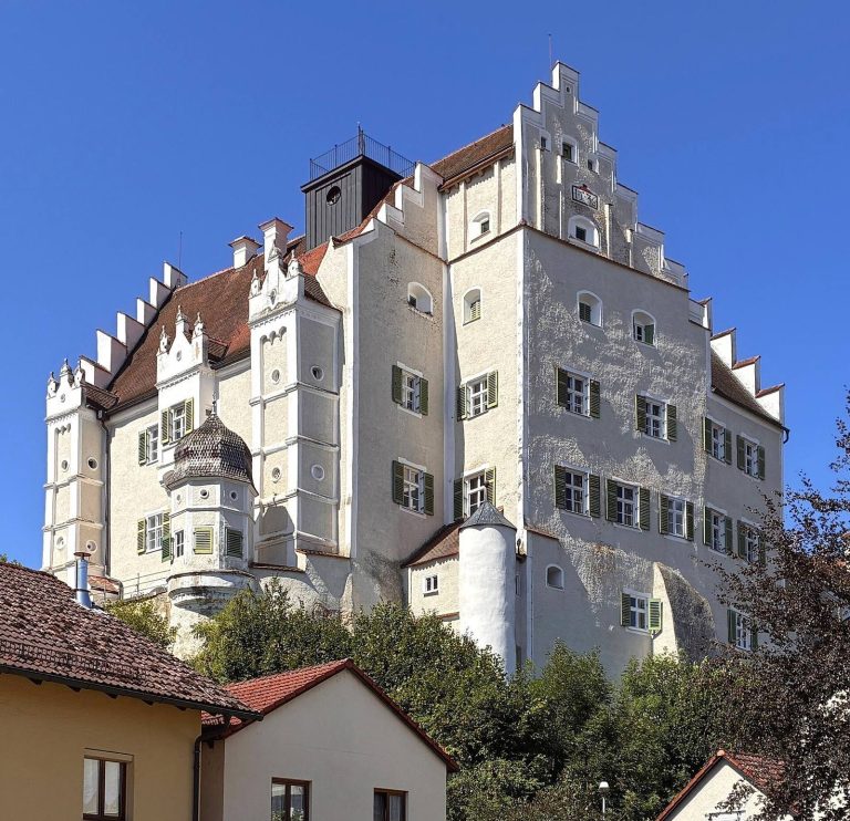 Sandersdorf Castle: A Bavarian Medieval Castle and Palace