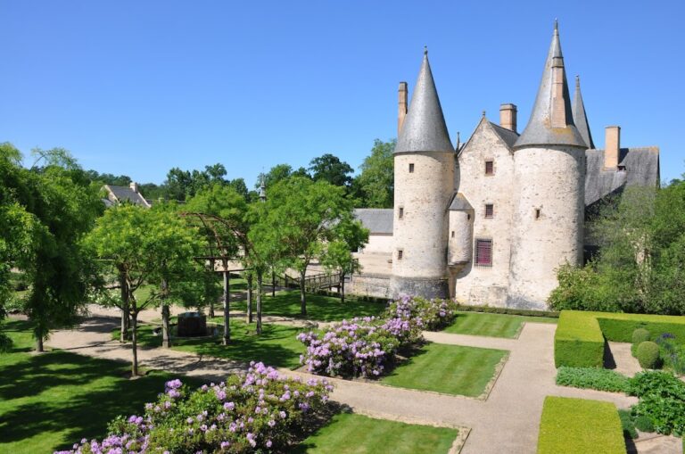 Château du Bois Orcan: A Medieval Seigneurial Residence in France