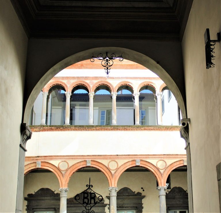 Palazzo Bassi Rathgeb: A Renaissance Civic Residence in Bergamo