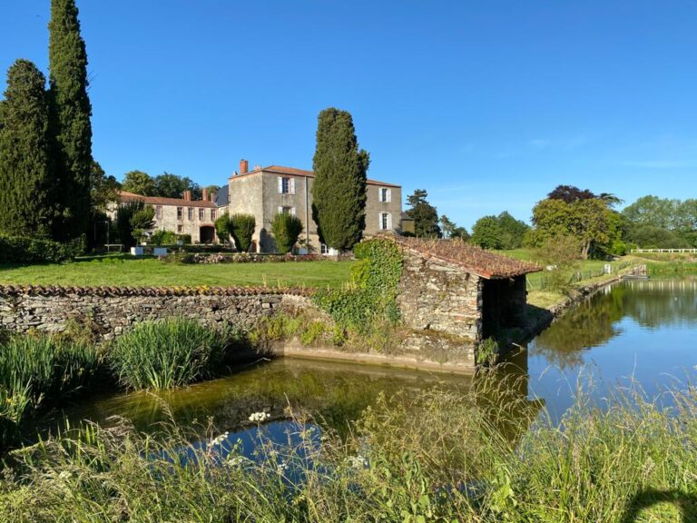 Château du Parc-Soubise: A Protestant Estate and Memorial Ruin in France