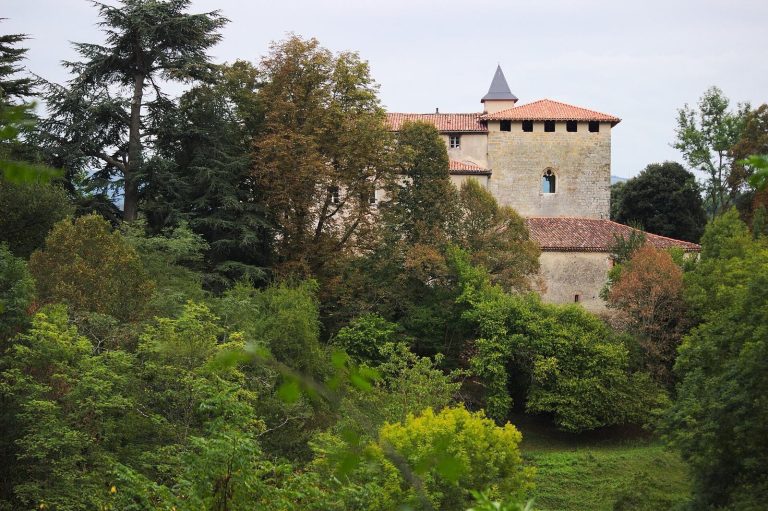 Château de Crampagna: A Medieval Castle Overlooking the Ariège Valley