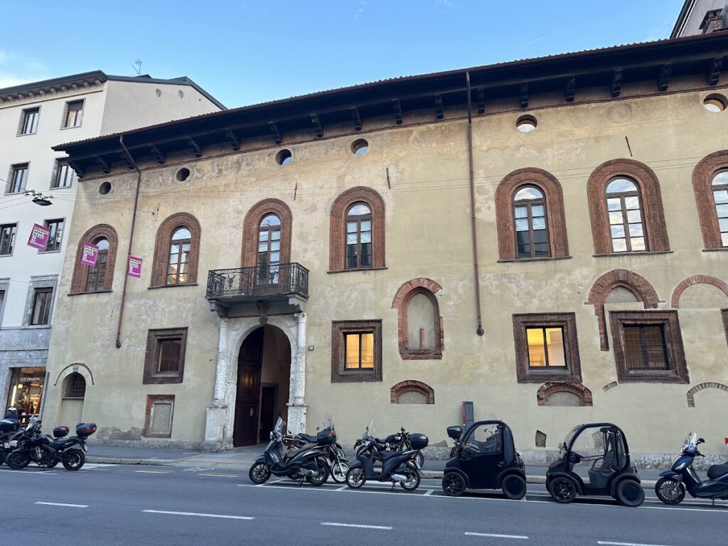 Casa Fontana-Silvestri: A Renaissance Residence in Milan 1 Casa Fontana-Silvestri