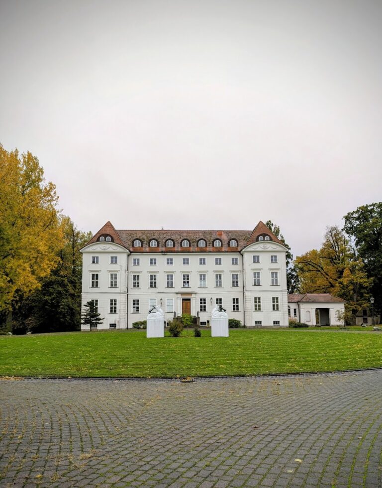 Schloss Wedendorf: A Neoclassical Manor House in Germany