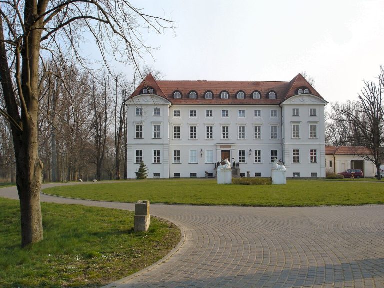 Schloss Wedendorf: A Neoclassical Manor House in Germany