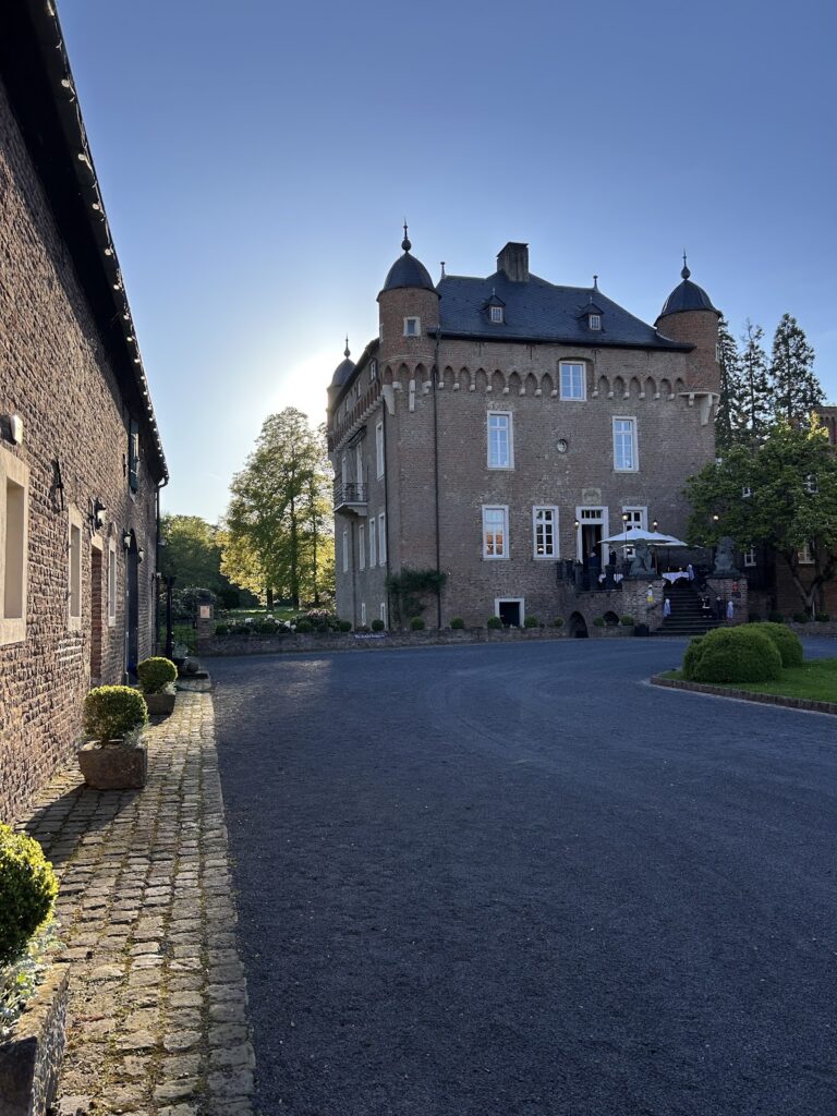 Schloss Loersfeld: A Water Castle and Estate in Germany 1 Schloss Loersfeld