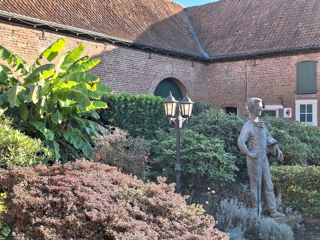 Schloss Loersfeld: A Water Castle and Estate in Germany 3 Schloss Loersfeld