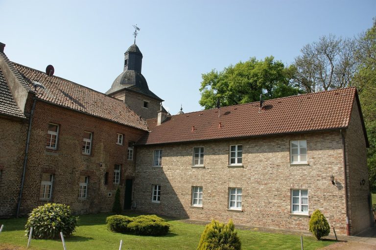Schloss Loersfeld: A Water Castle and Estate in Germany