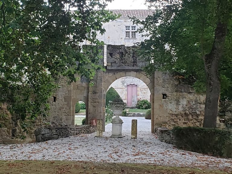 Gaudiès Castle: A Medieval Episcopal Seat in France