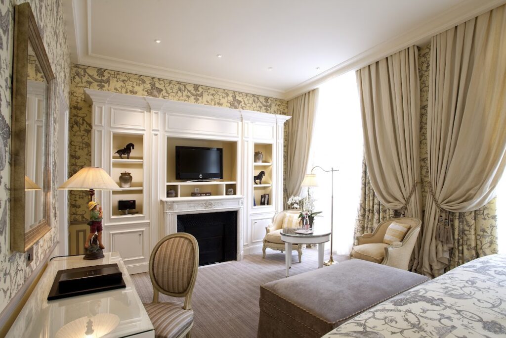 Les Crayères: A Historic Château, Hotel, and Champagne Estate in Reims 4 Les Crayères