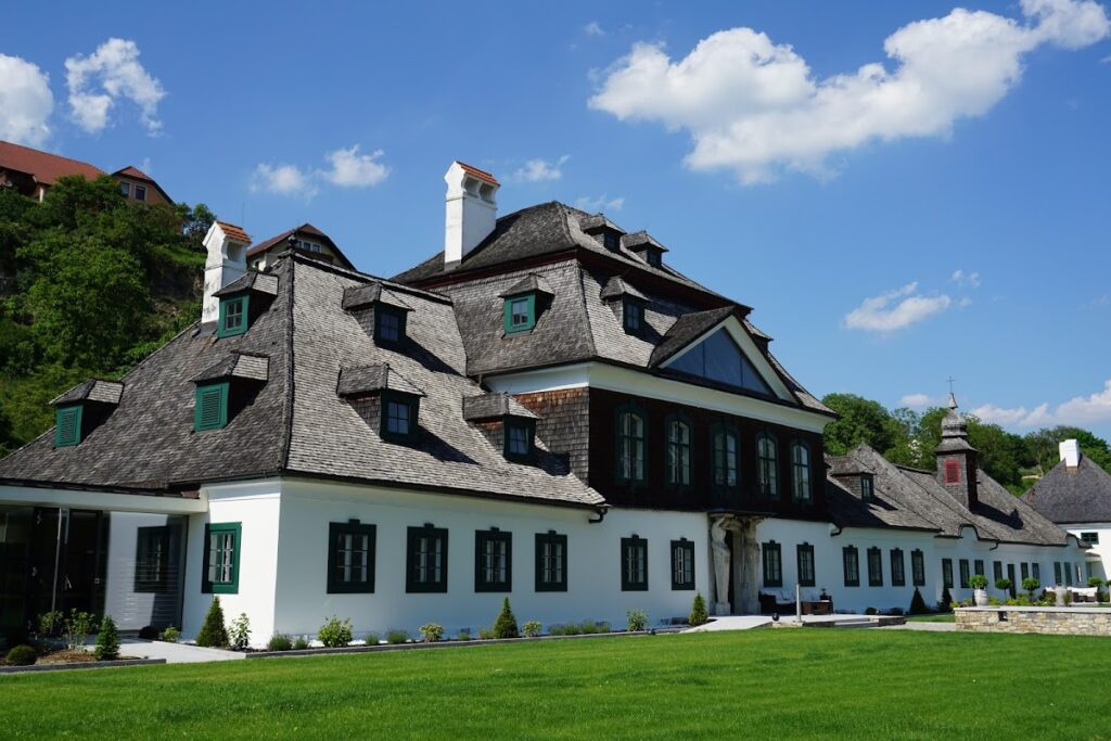 Schloss Luberegg: A Timber Estate and Imperial Summer Residence in Austria 1 Schloss Luberegg