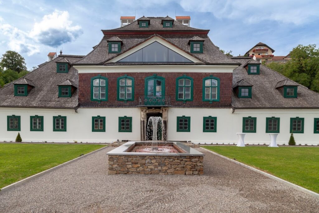 Schloss Luberegg: A Timber Estate and Imperial Summer Residence in Austria 5 Schloss Luberegg