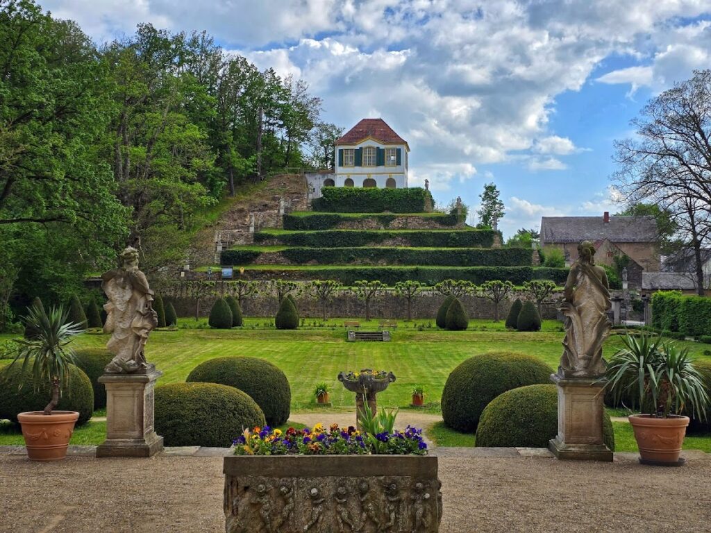 Barockschloss Seußlitz: A Baroque Palace Complex in Saxony 3 Barockschloss Seußlitz