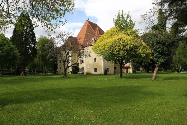 Alt-Kainach Castle: A Renaissance Castle in Austria