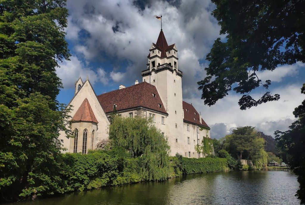 Ebreichsdorf Castle: A Moated Renaissance Castle in Austria 1 Ebreichsdorf Castle