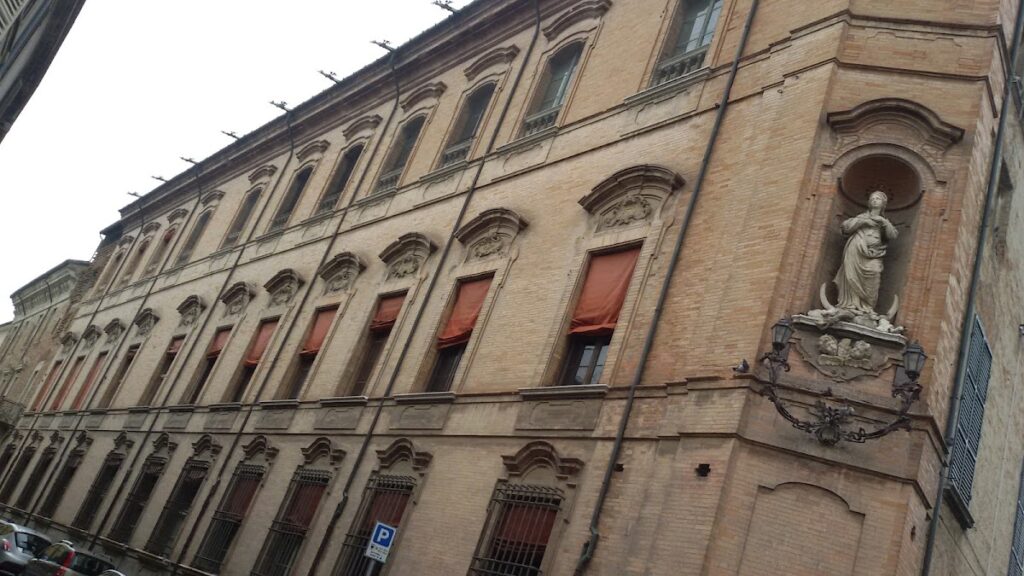 Palazzo Ferniani: An Eighteenth-Century Noble Palace in Faenza 1 Palazzo Ferniani