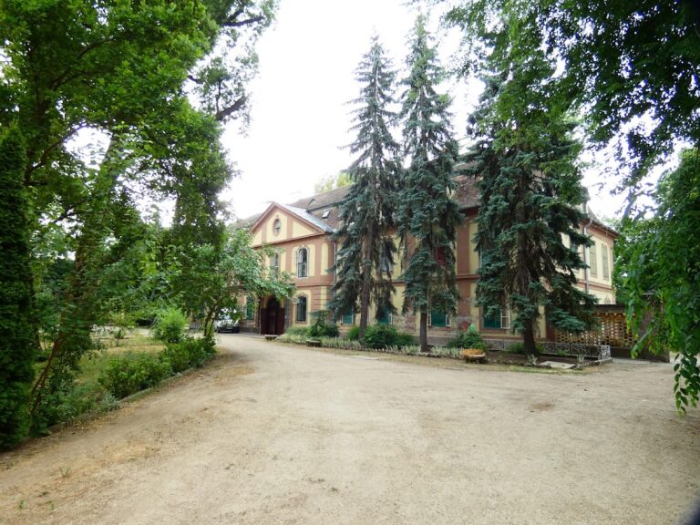 Károlyi Mansion, Derekegyház: An Aristocratic Estate Residence in Hungary