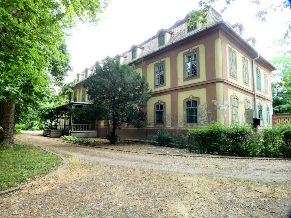 Károlyi Mansion, Derekegyház: An Aristocratic Estate Residence in Hungary 2 Károlyi Mansion, Derekegyház