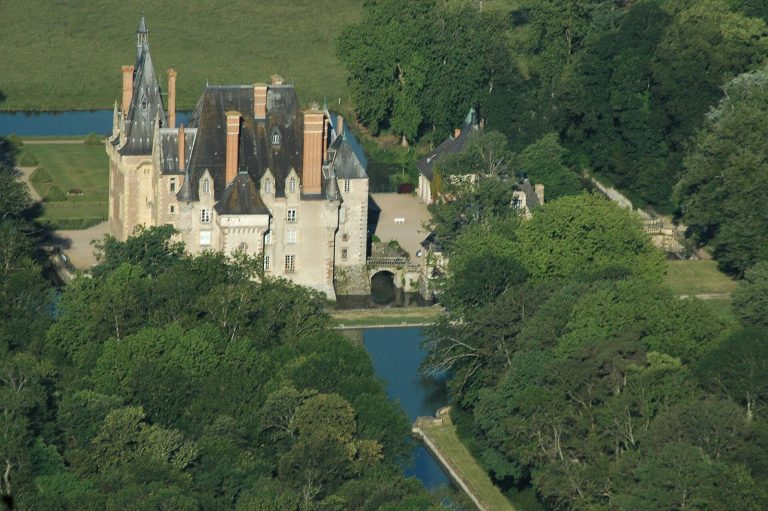Château d’Avrilly: A Fifteenth-Century Fortified House in France