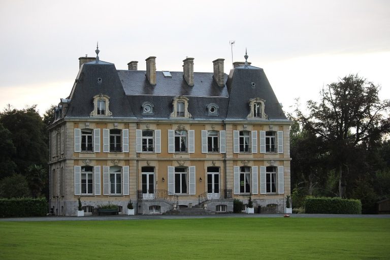 Château du Perron: A Nineteenth-Century Residence in Normandy