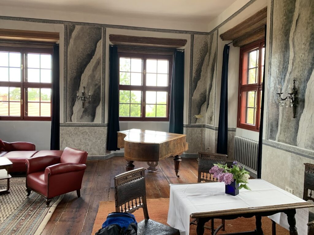 Schloss Schmarsow: A Historic Manor House in Germany 2 Schloss Schmarsow