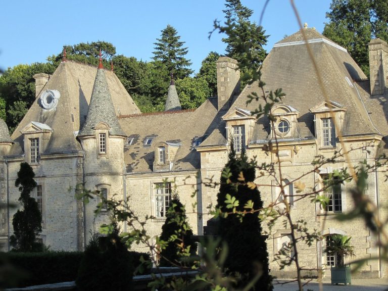 Château de Servigny: A Historic Residence in Normandy, France