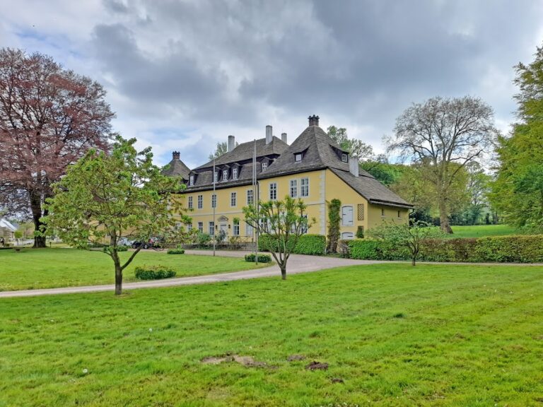 Bökerhof: A Haxthausen Manor House and Romantic Circle Residence