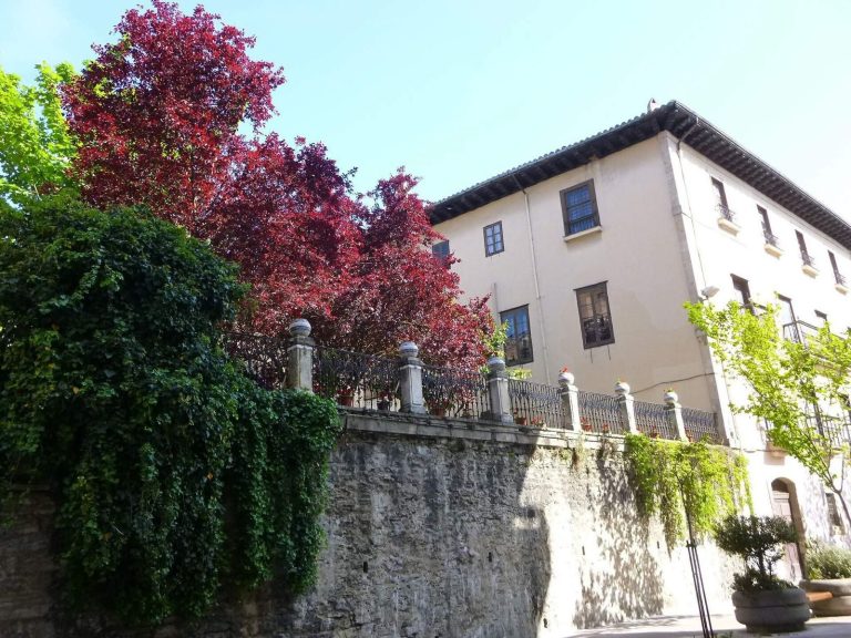 Palace of the Marqués de la Alameda: A Baroque Civic Residence in Vitoria-Gasteiz