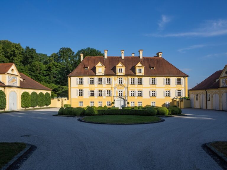 Schloss Frauenbühl: A Bavarian Château and Former Hofmark Seat in Winhöring