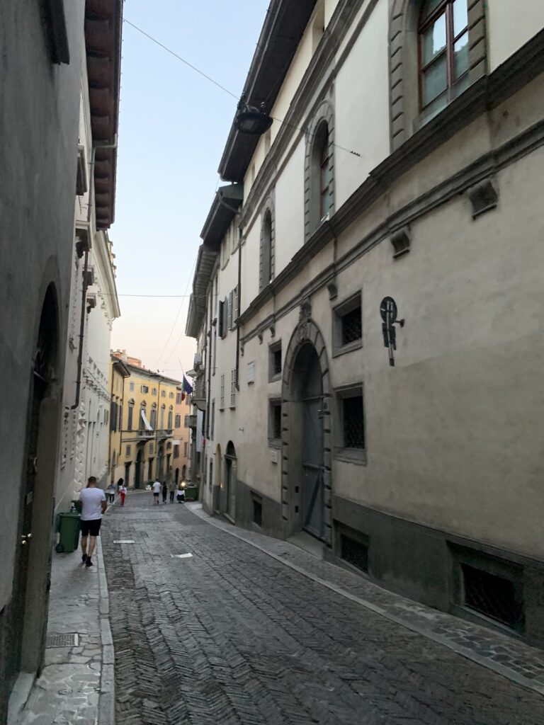 Palazzo Maffeis De Beni: A Historic Palace on Via Pignolo in Bergamo