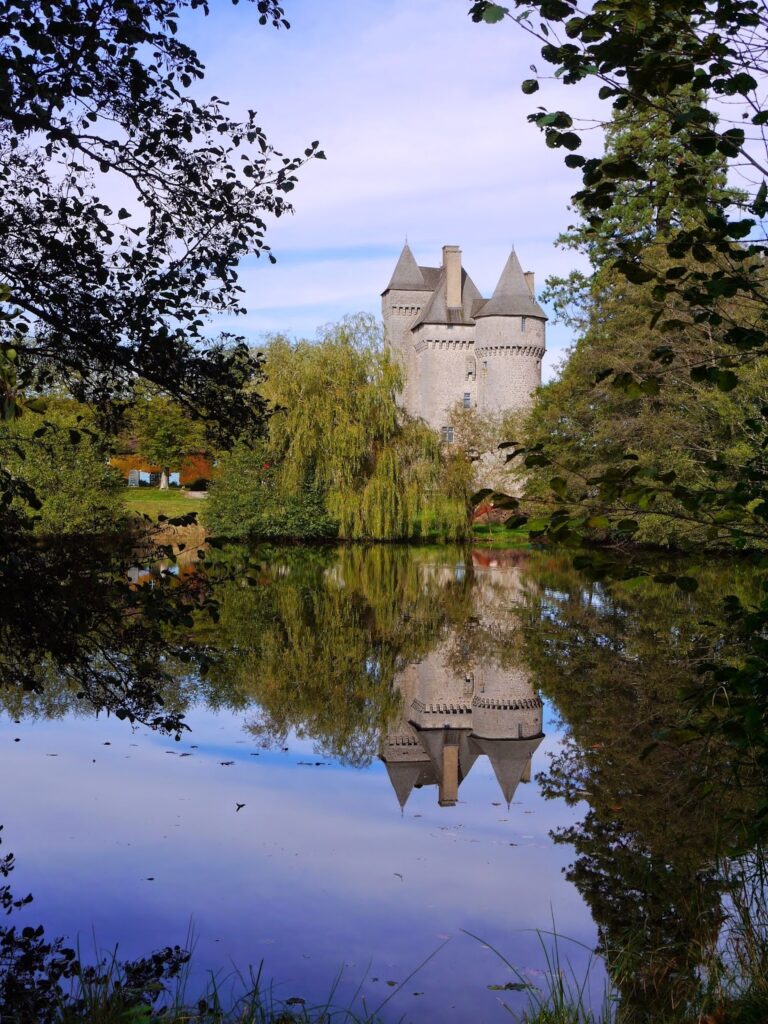 Château de Saint-Maixant: A Feudal Castle in France 4 Château de Saint-Maixant