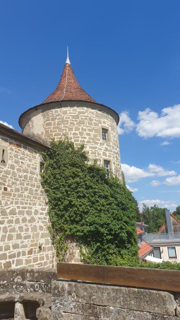 Schloss Obersontheim: Former Residence of the Schenken von Limpurg 2 Schloss Obersontheim